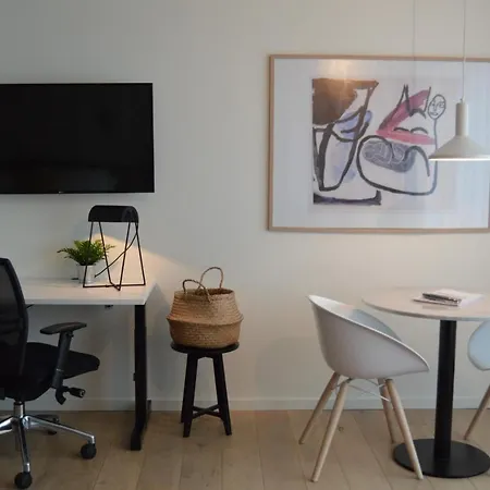 Premier Aparthotel