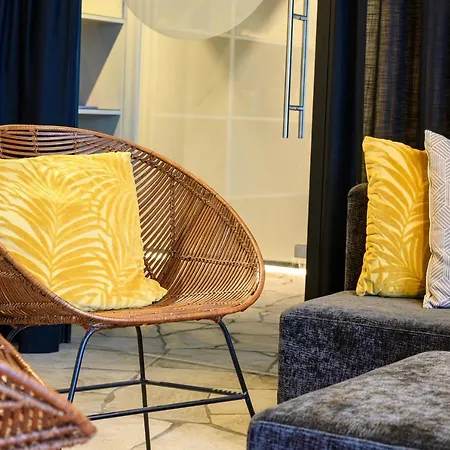Aparthotel Premier 4*