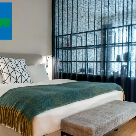 Premier Aparthotel